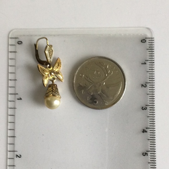 Elegant Vintage Spanish Pearl Earrings - Picture 6 of 6